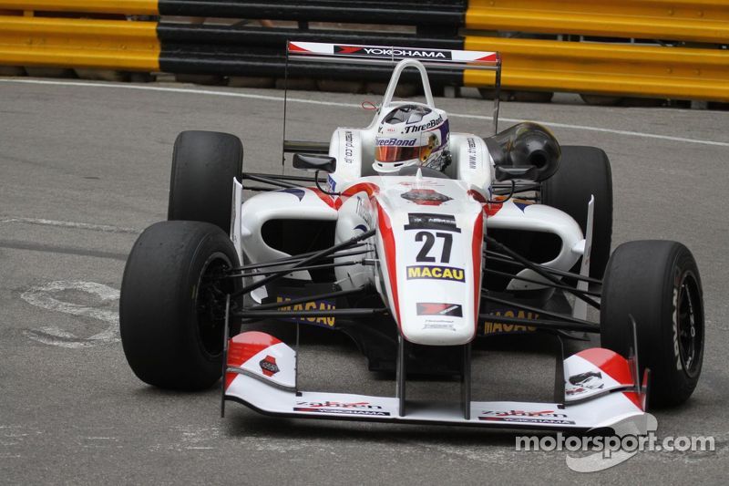 Nick Cassidy, Three Bond com T-Sport Dallara F314 NBE