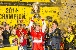 Race winner and 2014 NASCAR Sprint Cup series champion Kevin Harvick, Stewart-Haas Racing Chevrolet celebrates