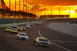 Denny Hamlin, Joe Gibbs Racing Toyota and Kevin Harvick, Stewart-Haas Racing Chevrolet