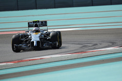 Kevin Magnussen, McLaren MP4-29 running sensor equipment at the front wing and front suspension