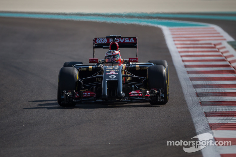 Эстебан Окон, Lotus E22