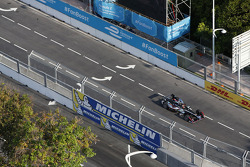 Oriol Servia, Dragon Racing