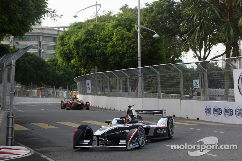Oriol Servia, Dragon Racing