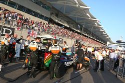 Nico Hulkenberg, Sahara Force India F1 VJM07 on the grid