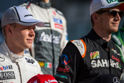 Kevin Magnussen, McLaren, tijdens de seizoensafsluitende foto