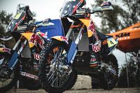 Представление мотогонщиков Red Bull
