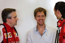Pat Fry, Scuderia Ferrari, Technical Director and Sebastian Vettel