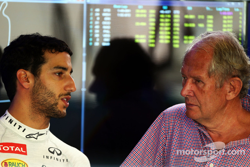 Daniel Ricciardo avec Helmut Marko lors de la parade des pilotes