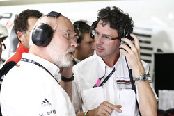 Olaf Manthey, et Dr.Frank-Steffen Walliser