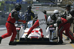 #1 Audi Sport Equipo Joest Audi R18 e-tron quattro: Lucas di Grassi, Loic Duval, Tom Kristensen