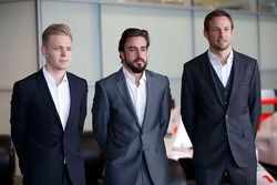 Kevin Magnussen, Fernando Alonso and Jenson Button, McLaren Honda