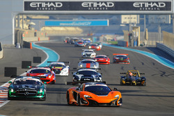 #59 McLaren 650S GT3: Alvaro Parente, Kevin Estre, Rob Bell
