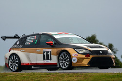 #11 Formula Racing Seat Leon: Jose Antonio Monroy, Mikkel Mac, Lars Steffensen, Bo McCormick, Johnny Laursen