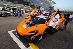 #59 McLaren 650S GT3: Alvaro Parente, Kevin Estre, Rob Bell
