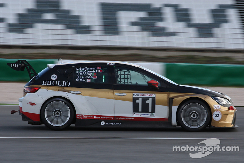 #11 Formula Racing Seat Leon: Jose Antonio Monroy, Mikkel Mac, Lars Steffensen, Bo McCormick,  Johnn