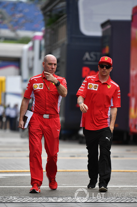 Jock Clear, Ferrari Chief Engineer and Kimi Raikkonen, Ferrari