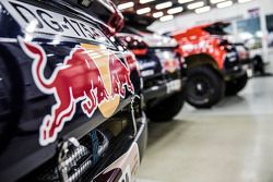 Final preparations on the Peugeot 2008 DKR