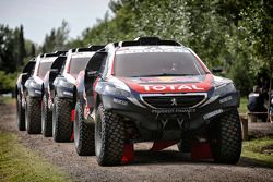 Peugeot Team, Ankunft bei den Testfahrten