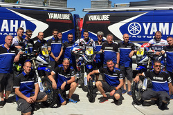 Yamaha team con los pilotos Michael Metge, Olivier Paen, Alessandro Botturi