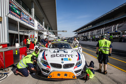 #8 Triple Eight BMW Z4 GT3: Lee Mowle, Joe Osborne, Jacques Duyver, Charlie Hollings
