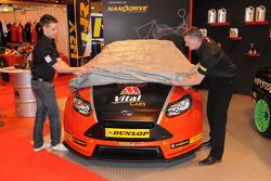 Mike Bushell and team boss Shaun Hollamby unveil their 2015 AmD Tuning.com Ford Focus