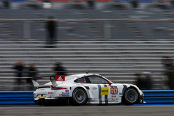 #912 Porsche North America Porsche 911 RSR: Jörg Bergmeister, Earl Bamber, Frederic Makowiecki