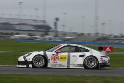 #912 Porsche North America, Porsche 911 RSR: Jörg Bergmeister, Earl Bamber, Frederic Makowiecki