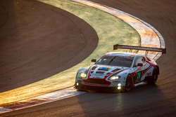 #28 KPM Racing Aston Martin Vantage GT3: Paul White, Stefan Mücke, Jonny Adam