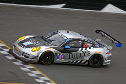 #81 GB Autosport Porsche 911 GT America: Damien Faulkner, Kuba Giermaziak, Mike Skeen, Rory Butcher, Michael Avenatti