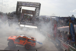 #308 Hummer: Robby Gordon, Johnny Campbell