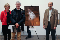 Henri Pescarolo presents the Sarthe Endurance Photos first place in the