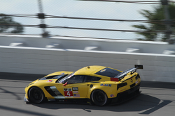 #4 Corvette Racing Chevrolet Corvette C7.R: Oliver Gavin, Tommy Milner, Simon Pagenaud