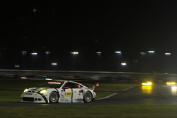 #912 Porsche North America Porsche 911 RSR: Jörg Bergmeister, Earl Bamber, Frederic Makowiecki