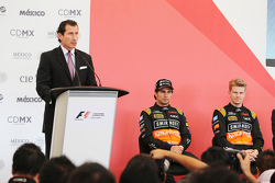 Federico Alaman, Director General de Automovilismo Deportivo de CIE; Sergio Perez, Sahara Force India F1 and team mate Nico Hulkenberg, Sahara Force India F1 at a press conference