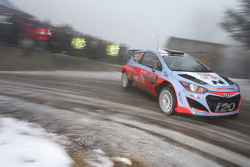 Thierry Neuville and Nicolas Gilsoul, Hyundai i20 WRC, Hyundai Motorsport