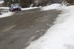 Thierry Neuville and Nicolas Gilsoul, Hyundai i20 WRC, Hyundai Motorsport