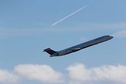 A Delta MD-90 takes off from Daytona Beach airport