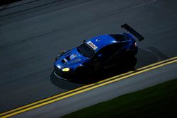 #007，TRG-AMR阿斯顿·马丁V12 Vantage: Brandon Davis, Christoffer Nygaard, Christina Nielsen, James Davison