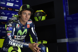 Валентино Росси. Презентация yamaha yzr-m1, студийная фотосессия.