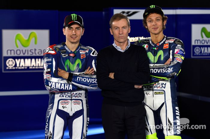 Lin Jarvis con Jorge Lorenzo y Valentino Rossi presentación 2015