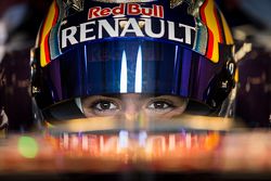 Карлос Саинс-мл.. Запуск Toro Rosso STR10, обкатка.