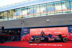 Carlos Sainz Jr. with the Toro Rosso STR10