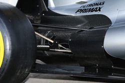 Mercedes AMG F1 W06; detalhe da suspensão traseira