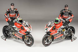 Chaz Davies and Davide Giugliano with the Ducati Panigale R
