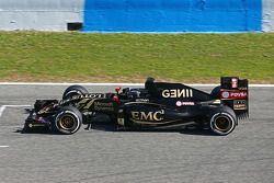 Romain Grosjean, con el Lotus F1 E23