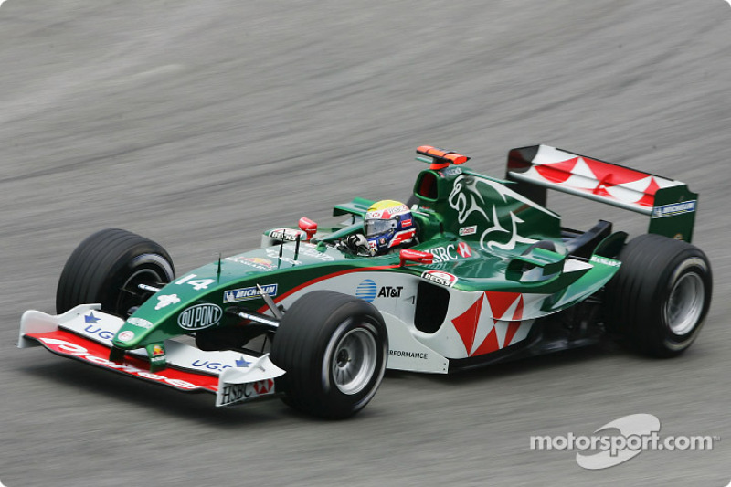 2004 - Jaguar R5
