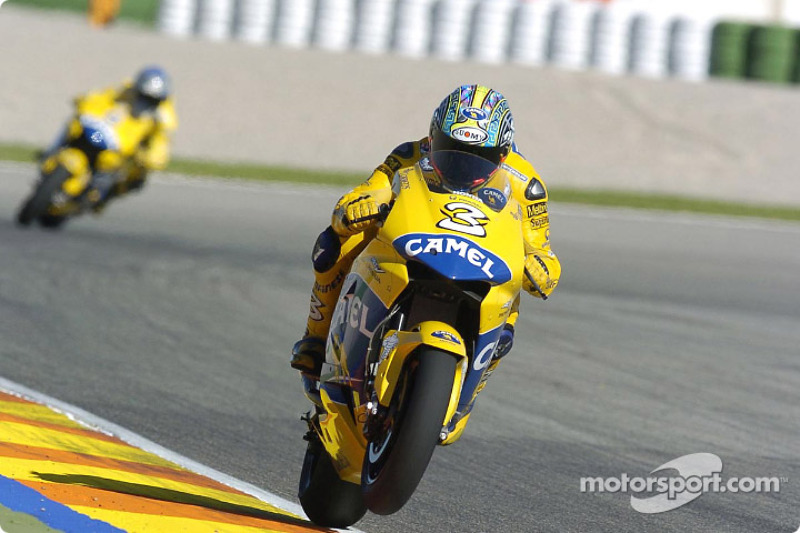 <img class="ms-flag-img ms-flag-img_s2" title="Italy" src="https://cdn-4.motorsport.com/static/img/cf/it-3.svg" alt="Italy" width="32" /> Max Biaggi : 5 vitórias