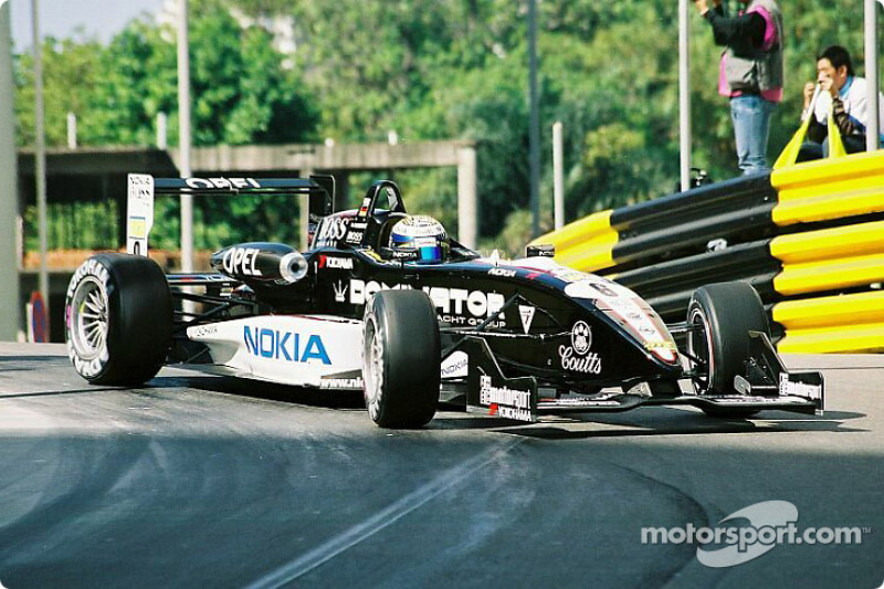 2004年:在F3欧洲系列赛的又一个赛季