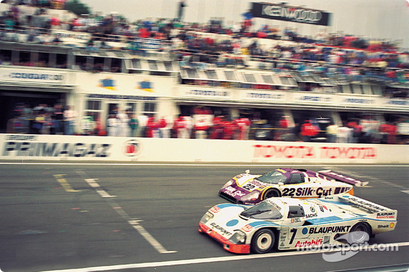 #7 Toyota Team Tom's Porsche 962C: David Hobbs, Didier Theys, Franz Konrad, #22 Silk Cut Jaguar Jagu