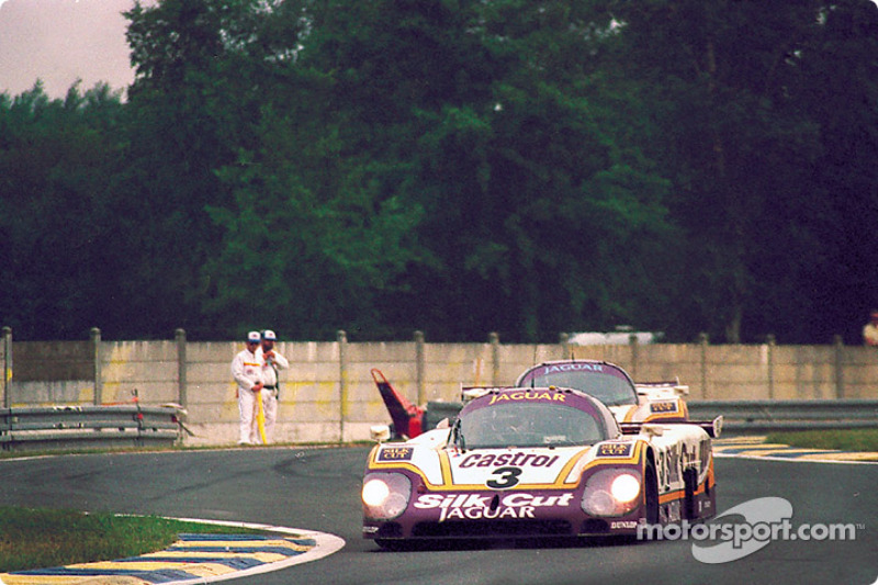 Silk Cut Jaguar Jaguar XJR-9, 1988 год: Джон Уотсон, Рауль Боэсел и Анри Пескароло